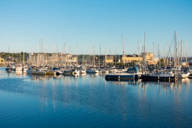 Cardiff Yelkenli Yatlar 