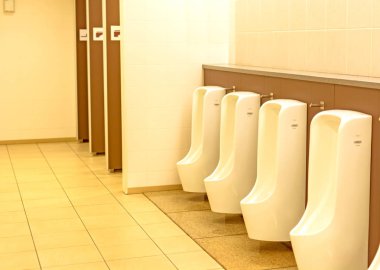 Tokyo, Japonya 'da erkekler için umumi tuvalet