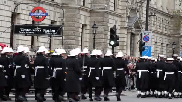 Anma Günü Yürüyüşü, Londra — Stok video
