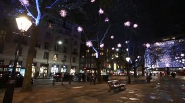 Noel ışıkları ekran, Sloane Square, Londra 