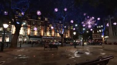 Noel ışıkları ekran, Sloane Square, Londra 