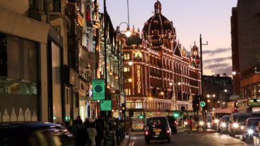 Gece Harrods görünümü, en ünlü lüks mağaza, mağaza Noel 