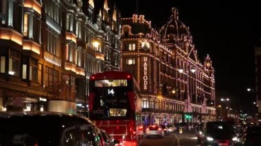Gece Harrods görünümü, en ünlü lüks mağaza, mağaza Noel 