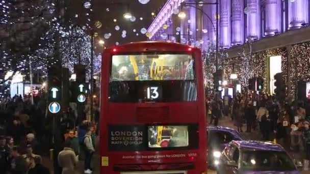 Luci di Natale Mostra su Oxford Street a Londra, punto di vista del conducente di autobus . — Video Stock