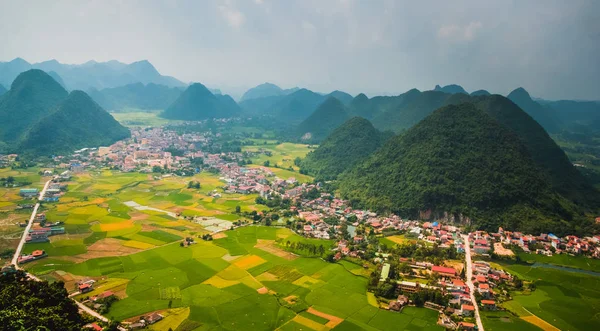 Vietnam'da manzara