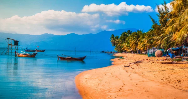 Hermosa playa en Vietnam — Foto de Stock