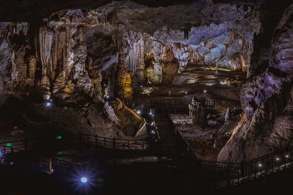 Jaskinia Raj w Wietnamie — Zdjęcie stockowe