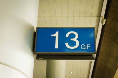 Vietnam Hava Meydanı kapısı