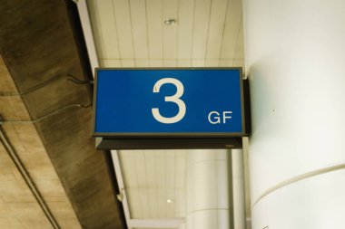 Vietnam Hava Meydanı kapısı