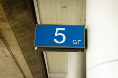 Vietnam Hava Meydanı kapısı