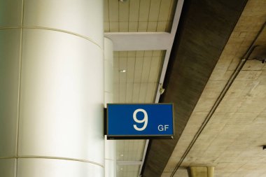 Vietnam Hava Meydanı kapısı