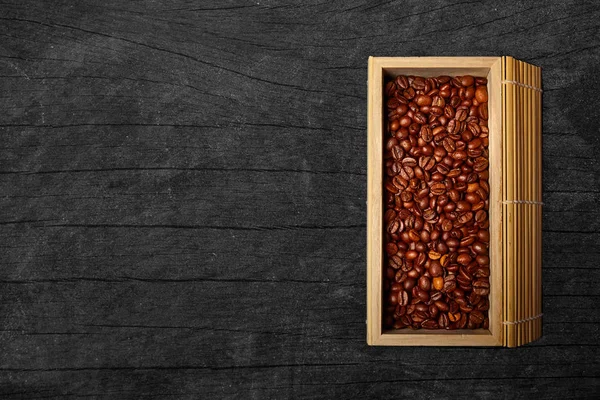 Кофейные Зерна Деревянной Коробке — стоковое фото