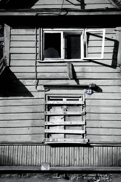Okno Starego Drewnianego Domu Grungy — Zdjęcie stockowe