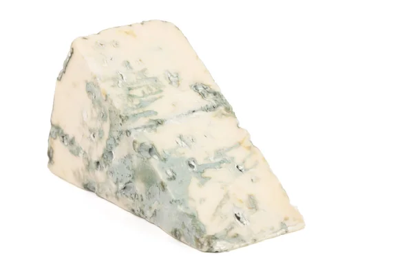 Modrý sýr izolovaný na bílém — Stock fotografie
