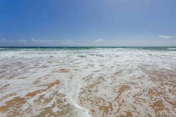 Strand in der Nähe von Lagos, Algarve, Portugal — Stockfoto
