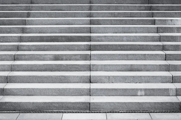 Escaliers d'un bâtiment moderne — Photo