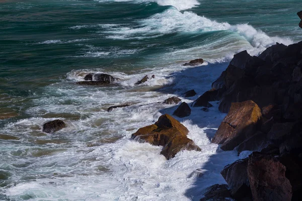 Agua Olas Rocas Acantilado Océano Atlántico — Foto de Stock