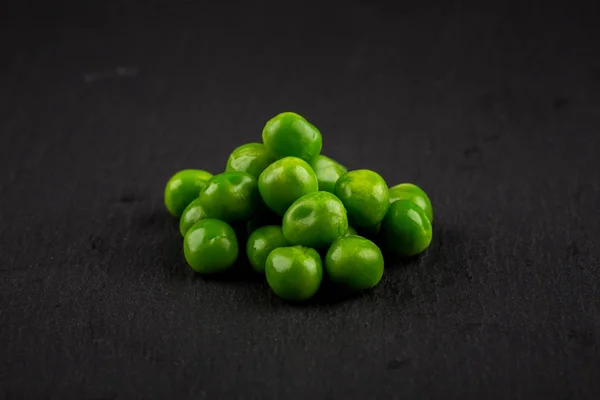 Green wet pea — Stock Photo, Image