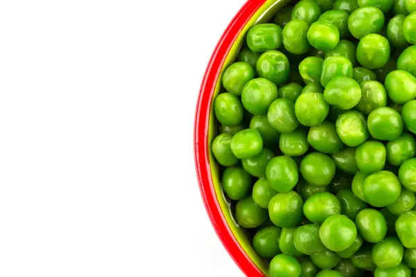 젖은 녹색 완두콩의 그릇 — 스톡 사진