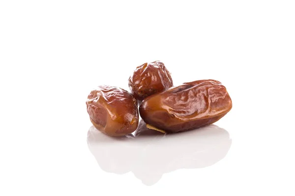 Dates fruits isolés sur fond blanc — Photo