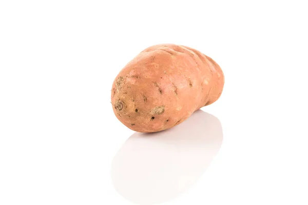 Batata-doce no fundo branco — Fotografia de Stock