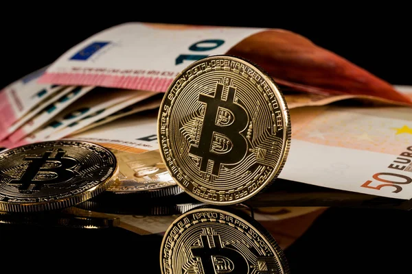 Versión física de Bitcoin coin aka dinero virtual — Foto de Stock