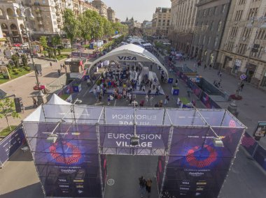 Kiev Khreshchatyk'a Caddesi üzerinde Eurovision Köyü Merkez girişi