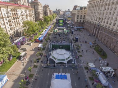 Kie şehir Khreshchatyk'a Caddesi üzerinde Eurovision Köyü