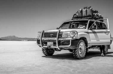 Tuz daireler içinde bizim Toyota Land Cruiser