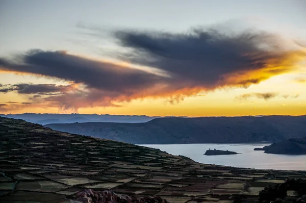 Amantani Adası Lake Titicaca Nda Gün Batımını Izlemek — Stok fotoğraf