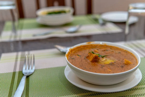 Boter Paneer Curry geserveerd in de kom voor het diner — Stockfoto