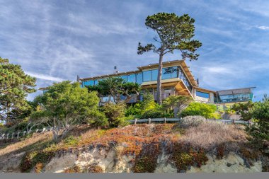 Kaliforniya Rocky Beac 1. Otoyolda.