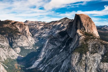 Yosemite 'nin Yarım Kubbesi' nin manzarası