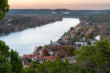 Austin, Teksas 'taki Bonnell Dağı' nda gün batımı