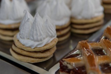 Dulce de Leche ve Kremalı Pastalar