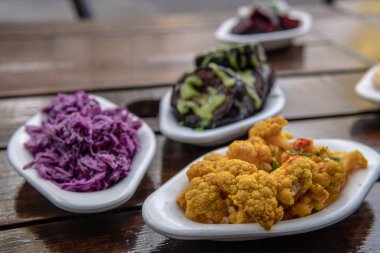 Baharatlı Karnabahar Turşusu