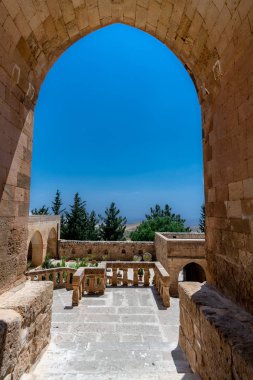 Mardin Asur Meryem Ana Kilisesi Dışında