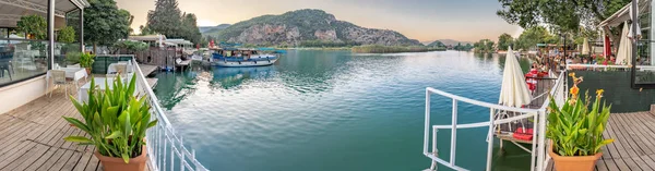 Panorâmia do Rio, Montanhas e Cais — Fotografia de Stock