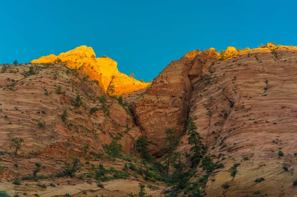 Ruta del cañón con vistas al abismo —  Fotos de Stock