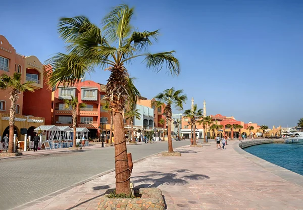 Hurghada, Mısır, Ocak 2017: Hurghada Marina şehir Embankment