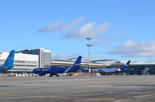 Moscú Rusia Febrero 2020 Aeropuerto Vnukovo Entrega Aviones — Foto de Stock