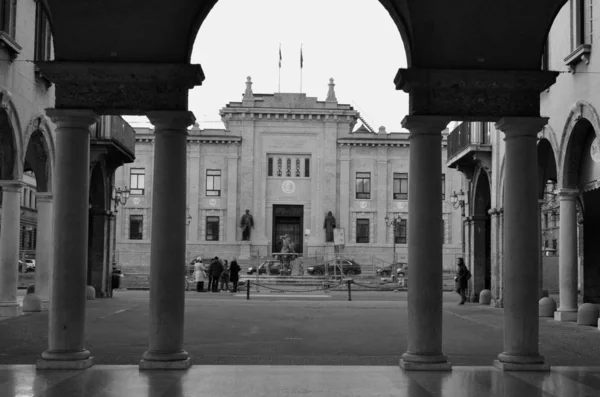 Bergamo Itália Fevereiro 2020 Vista Frontal Palácio Dos Poderes Judiciais — Fotografia de Stock