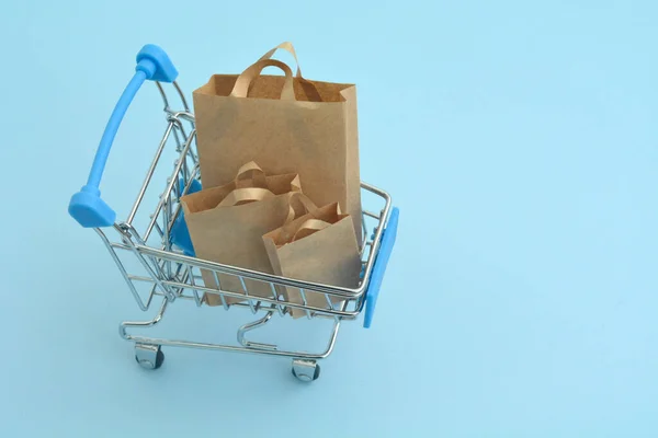 Papieren Zak Een Trolley Snelle Gratis Verzending Online Winkelen Express — Stockfoto