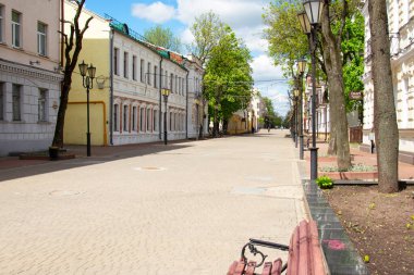 Vitebsk, Belarus - 14 Mayıs 2020: Suvorov Caddesi, Vitebsk 'in tarihi merkezi
