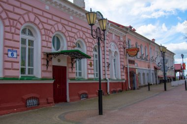 Vitebsk, Belarus - 14 Mayıs 2020: Krylov Caddesi 'ndeki eski binalar