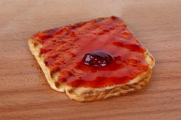 Pan tostado quemado con mermelada — Foto de Stock