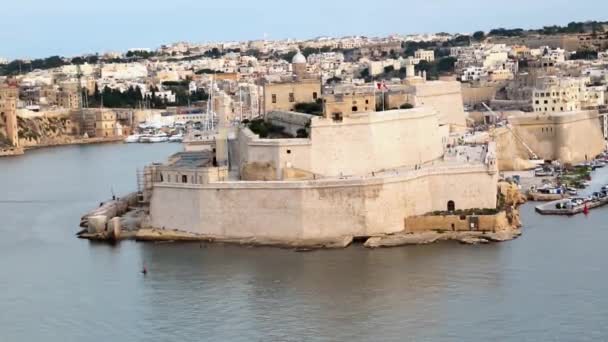 Valletta haven en uitzicht op kasteel — Stockvideo