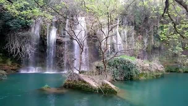 Imágenes de la cascada Kursunlu — Vídeos de Stock