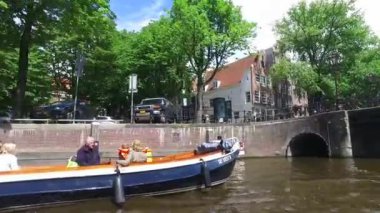 Amsterdam'da yelkenli turları