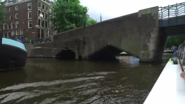 Paseos en velero en Amsterdam — Vídeos de Stock